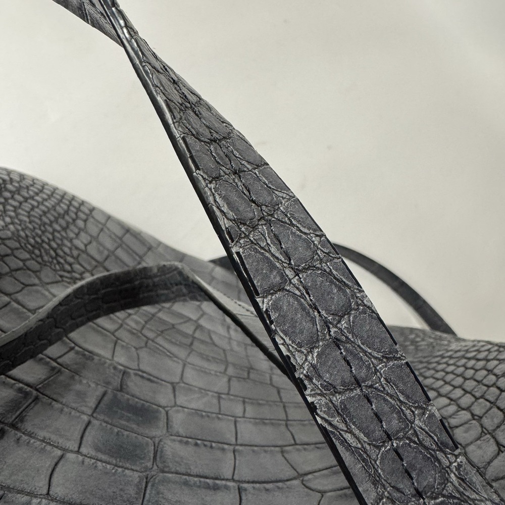 Claudia Firenze gray crocodile embossed genuine leather handbag. Made In Italy. - Picture 15 of 16